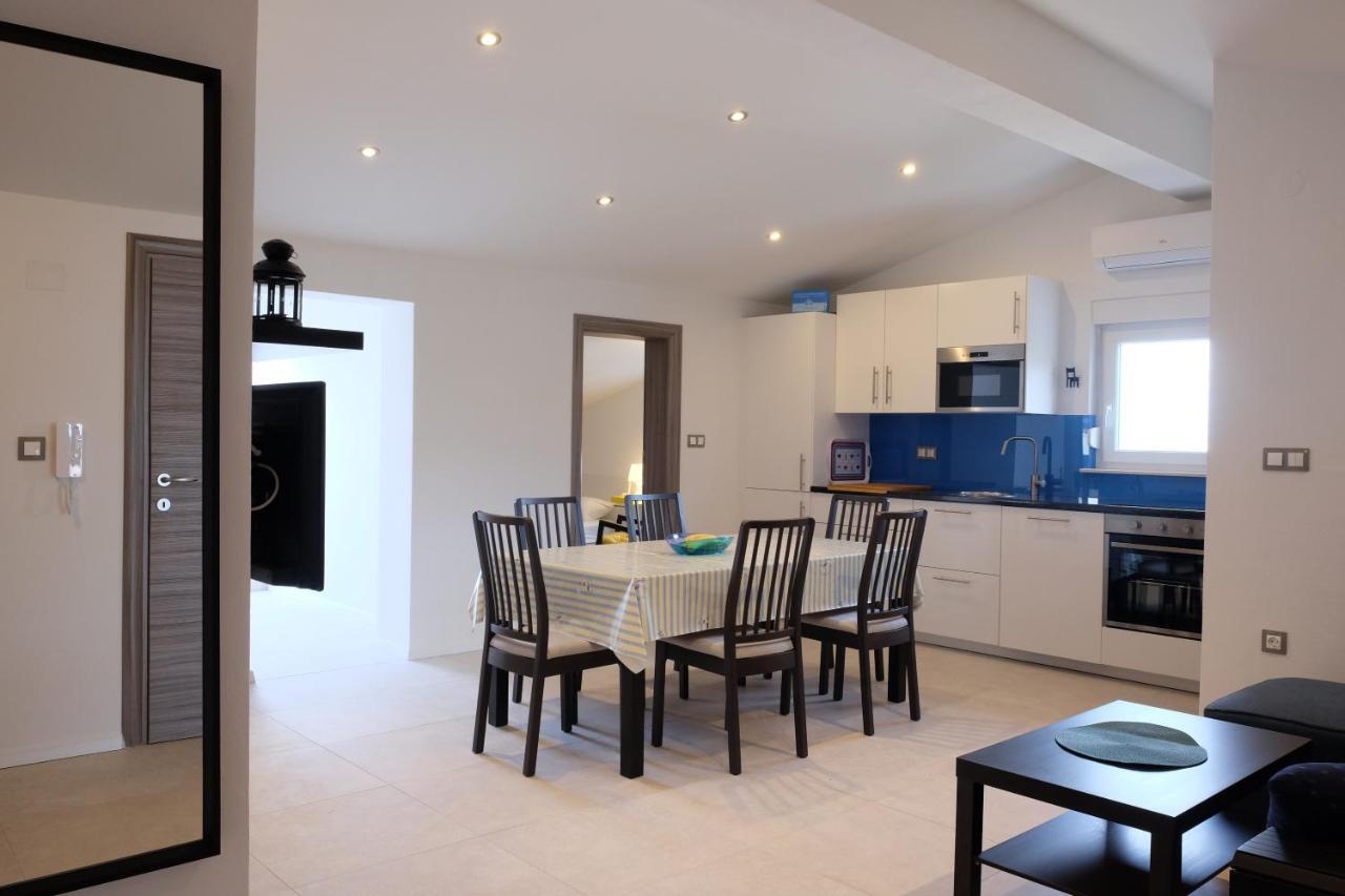 Apartmani Mojca Selce Buitenkant foto